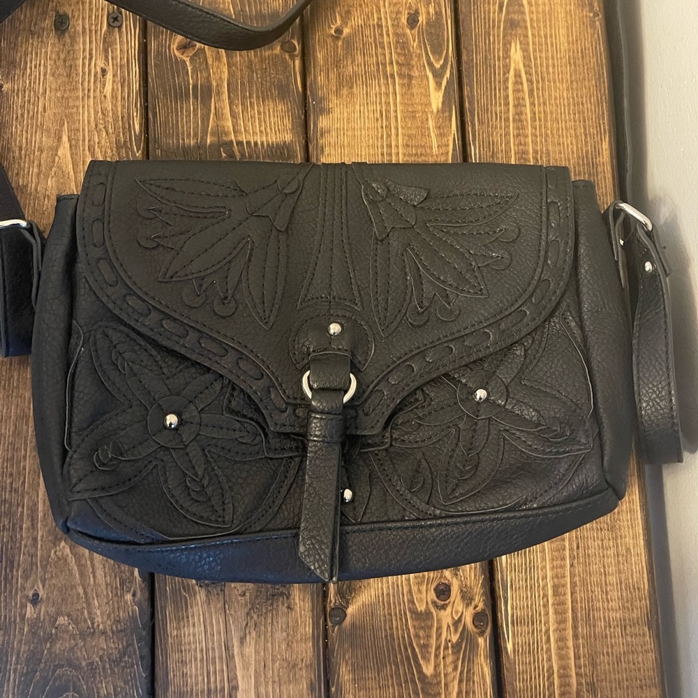 Kenzie crossbody